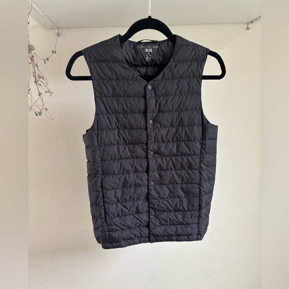 Uniqlo ultra light down puffer vest